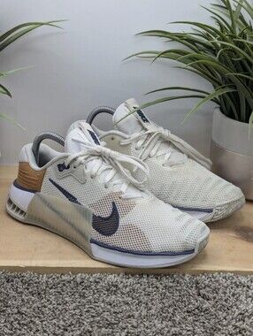 Nike Metcon 4 Particle Beige Women's Size 8.5 Running Gym Without Shoes Walking